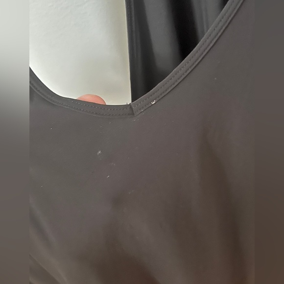 Lululemon Rejuvenate black summer dress in women’s size 10 - Picture 5 of 6